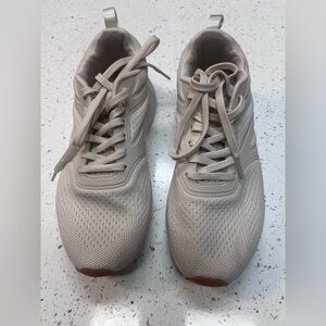 Women’s RBX Athletic Sneakers size 7
Off white color